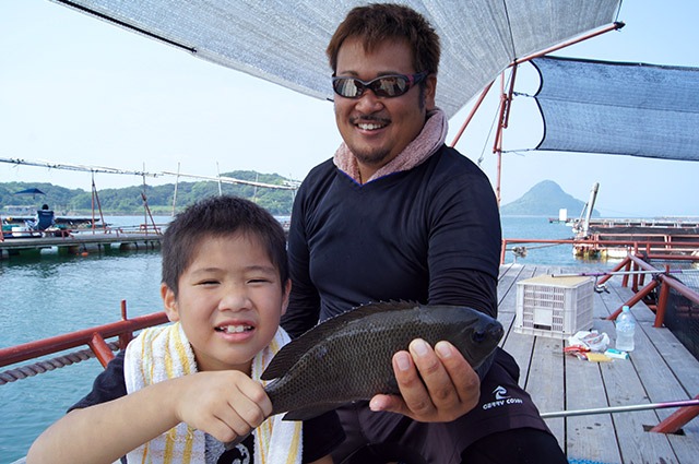 「30cm超えのメジナも釣れました」。